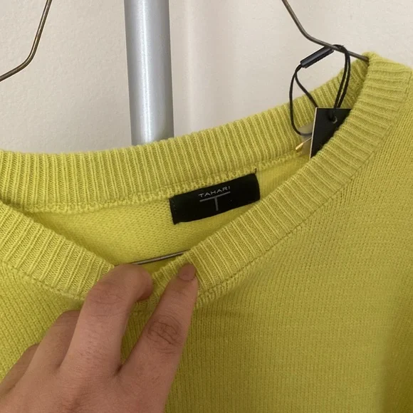 Tahari Sweater - Picture 2 of 3